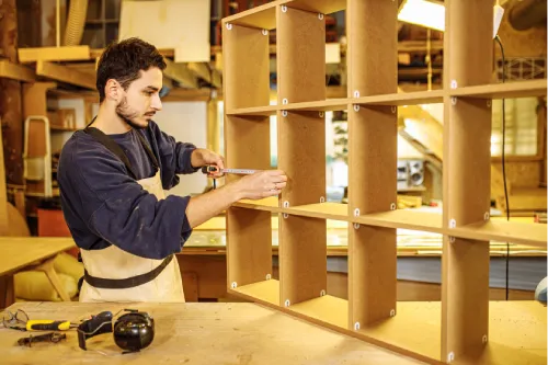 Fabriquer une étagère murale en bois : guide pas à pas